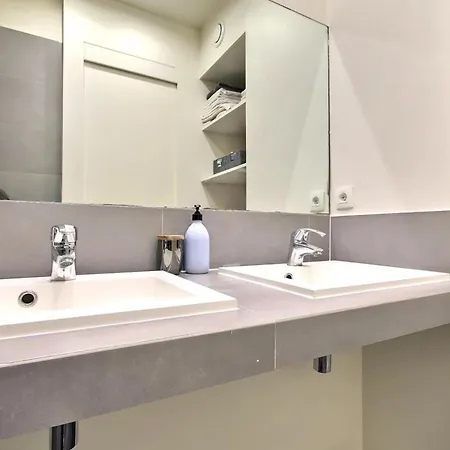 Dans Un 12 Appartement